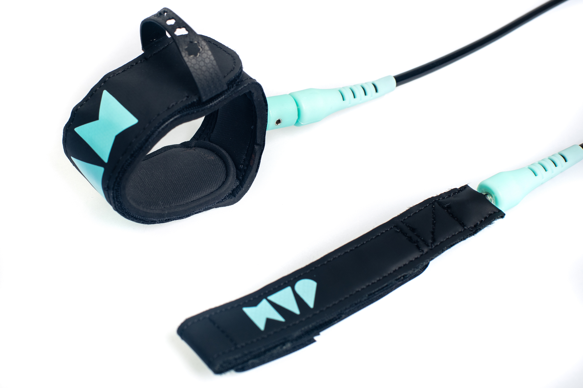SHREDDER BLACK-TURQOISE LEASH1
